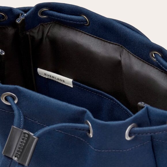 Everlane The Canvas Backpack in Navy - Picture 4 of 9